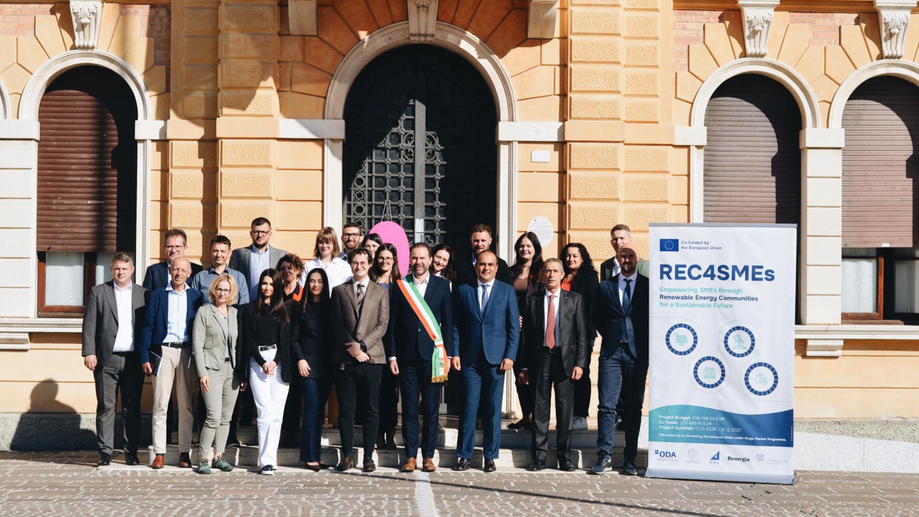 La foto di gruppo davanti al municipio di Mogliano Veneto
