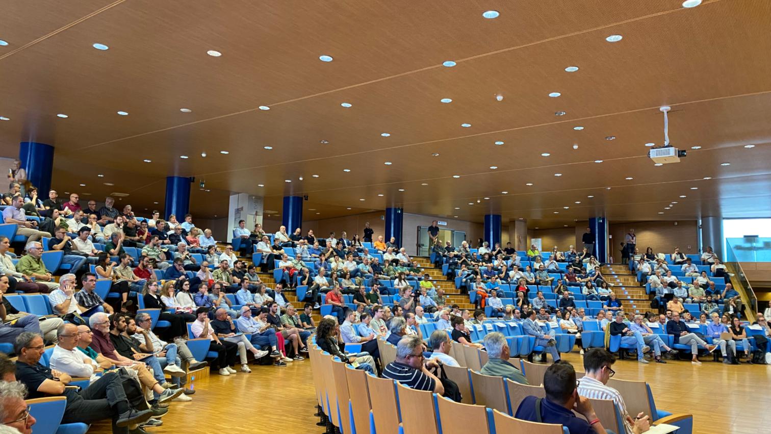 La platea dei tecnici all'auditorium Comelli