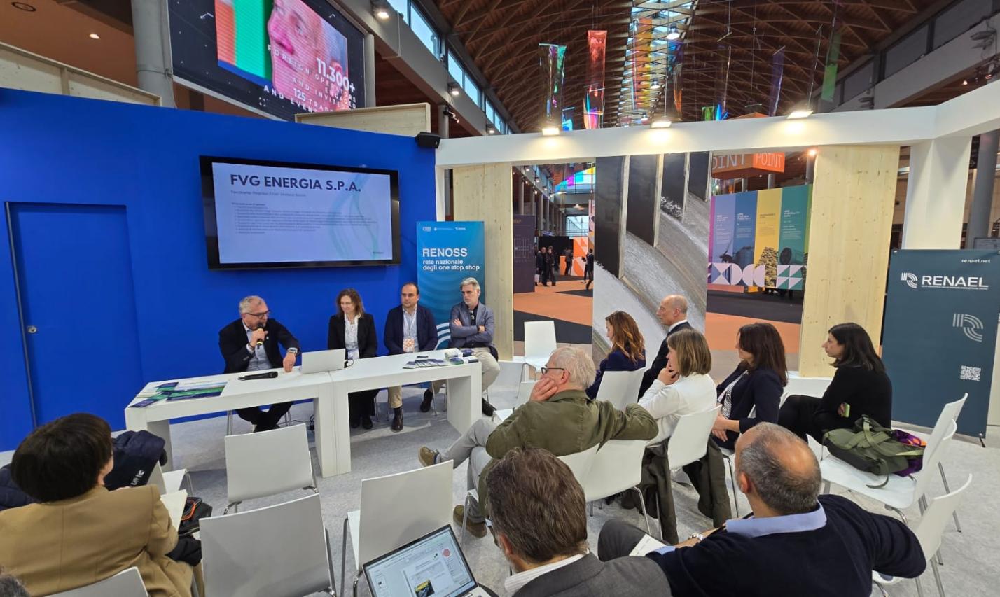 Rimini tavolo da lontano 2